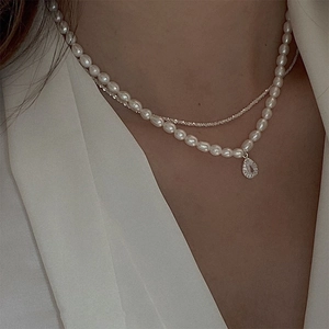 French retro double-layer necklace with rice pearls and sparkling teardrop pendant