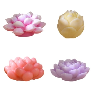 Set di quattro stampi in silicone a loto e candele profumate fatte a mano in colori pastello