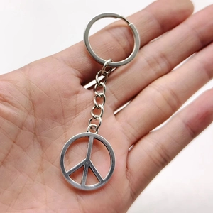 Retro Peace Symbol And Star Pendant Keychains Vintage Silver Color Zinc Alloy Key Rings For Bag Car Decor