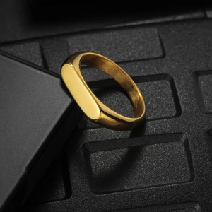 Polished rectangular gold signet ring in minimalist stainless steel for women and men