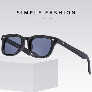 Lunettes De Soleil Carrées Rétro Monture PC Protection UV400 Anti Lumière Bleue Mode Coréenne Unisexe Voyage De Plein Air