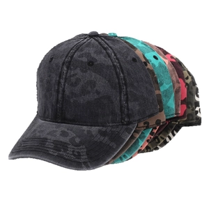 Classic washed camouflage baseball caps in multiple colors for men and women with vintage style