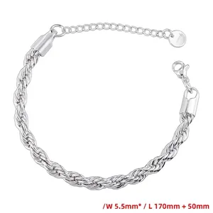 Dettaglio del bracciale a corda argento 5,5mm con chiusura a moschettone e estensione