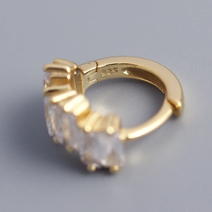 Elegante goldene S925 Sterling Silber Creolen mit rechteckigen Zirkonia Steinen