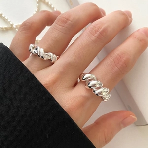 Minimalist 925 sterling silver twisted knot rings for women with elegant spiral texture