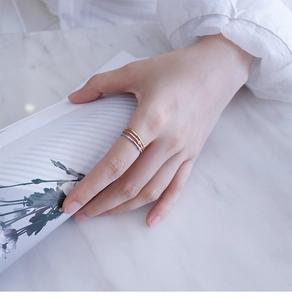 Three-piece minimalist stackable S925 silver rings set in silver gold and rose gold tones