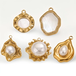 French Vintage Irregular DIY Jewelry Charms Stainless Steel Gold Plated Floral Faux Artificial Pearl Mother Of Artificial Pearl Pendants