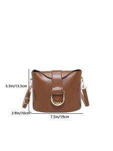 Retro brown bucket shoulder bag with gold horseshoe buckle and dimensions 19x13.5x10cm