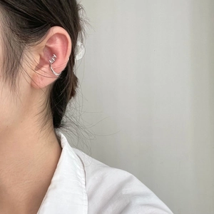 Minimalist S925 sterling silver geometric ear cuff for women with polished finish