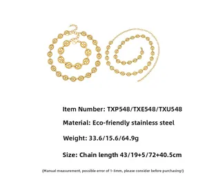 Dettaglio del set collana e bracciale con catena Marina in acciaio placcato oro 18k