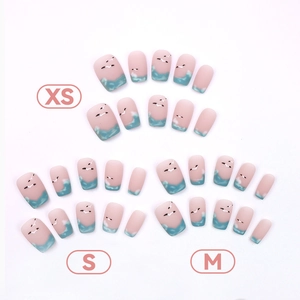 Faux ongles mats avec motifs vagues et mouettes, disponibles en tailles XS, S, M