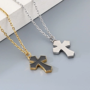 Collane a croce minimaliste in acciaio inossidabile in oro e argento con smalto nero moda