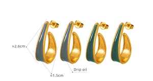 Detailed view of C-shaped drip oil earrings in grey and dark green with size specs