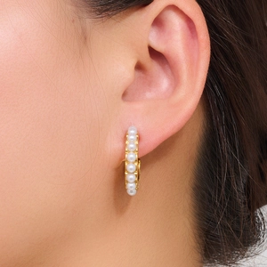Minimalist gold-plated stainless steel earrings featuring elegant white pearls for women