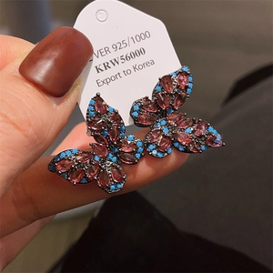 Pendientes de mariposa vintage en plata 925 con circonitas de colores y estilo retro