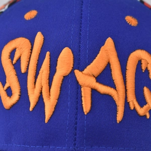 Casquette baseball hip hop bleue avec broderie SWAG orange en relief et œillets d'aération