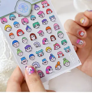 Vue détaillée des autocollants à ongles TL-400 avec perles 3D et motifs cartoon