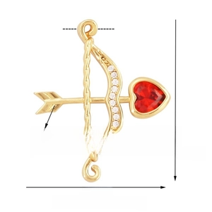 Pendentif flèche de Cupidon doré avec pierre de cœur rouge et zircons blancs sertis