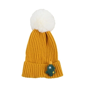 Bonnet en tricot jaune pour enfants et adultes avec pompon blanc et motif sapin de Noël vert
