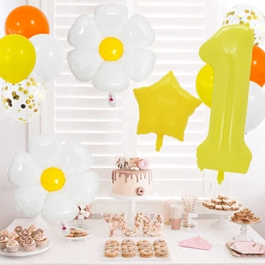 Daisy foil balloon set with yellow star and sequin balloons for 1st birthday party setup
