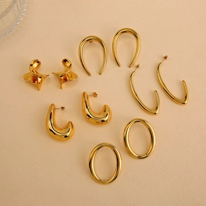 Set of six irregular 18K gold-plated stainless steel geometric earrings in various shapes