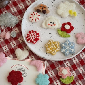 Handmade wool felt DIY accessories including stars and clouds with Christmas card