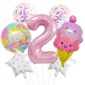 Set de fête crème glacée avec ballon chiffre 2 rose et décorations anniversaire