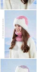 Detailed view of pink and white knit beanie and neck warmer set with faux fur trim