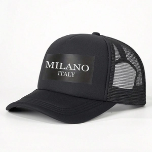 Cappellino trucker nero con stampa MILANO ITALY bianca e retro in rete traspirante
