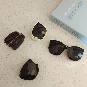 Kids Folding Sunglasses UV400 Protection Portable Foldable Square Frame Glasses For Boys Girls Outdoor Travel Fashion