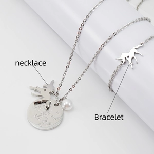 Parure de bijoux en acier inoxydable avec collier et bracelet licorne, perle et gravure
