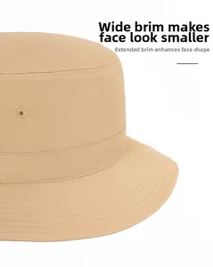 Dettaglio cappello a secchiello kaki a tesa larga con protezione solare e design snello