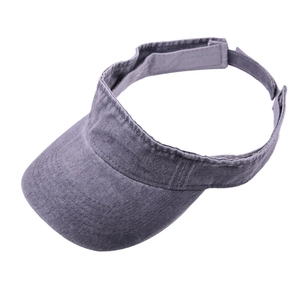 Detailansicht der gewaschenen Baumwoll-Sonnenblende mit grauer Denim-Textur und Klettverschluss