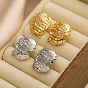Irregular leaf-shaped earrings with 18K gold plating and sparkling zircon stones