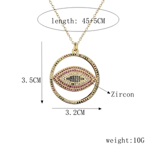 Vue détaillée du collier Evil Eye doré avec dimensions et paramètres de la pierre zircon