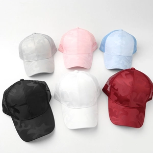 Cappellini da baseball in rete mimetica traspiranti in vari colori alla moda