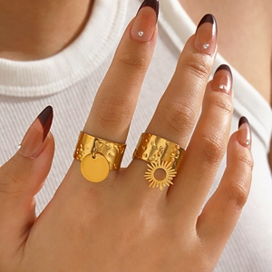 18K gold-plated stainless steel geometric ring set with sun pattern and hammered texture