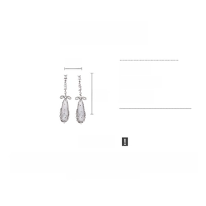 Détail des boucles d'oreilles goutte avec nœud et dimensions de 7cm de longueur