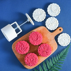 100g Mooncake mold set with 10 floral stamps for hand-pressed traditional pastries