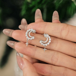 Boucles d'oreilles pendantes lune et étoile en argent S925 avec zircons scintillants