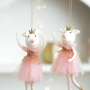 Souris de Noël en peluche avec jupe en tulle rose et couronne dorée déco