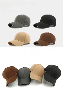 Dettaglio della corona strutturata e della trama twill di cappellini in quattro colori
