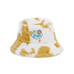 Chapeau bob en peluche motif vache jaune et blanc avec broderie Sea Breeze chic
