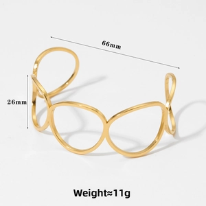 Detail view of gold stainless steel oval bangle with 66mm diameter and 11g weight