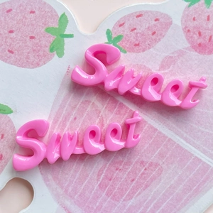 Détail de breloques Sweet en résine rose pour épingles à cheveux et accessoires DIY