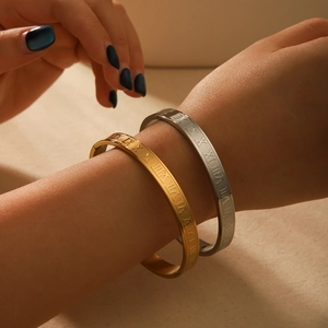 Roman Numeral Engraved Bangle Bracelet Stainless Steel 18K Gold Plated Punk Fashion Buckle Jewelry For Women Men