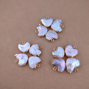 Golden heart-shaped baroque pearl clover pendants for DIY jewelry making