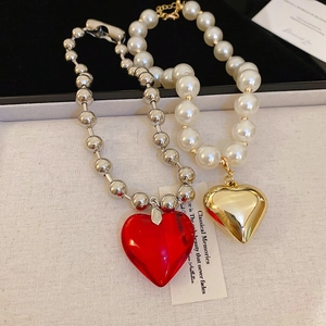 Exaggerated resin heart pendant necklaces with silver beads and pearls for women