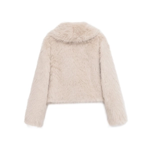 Vue arrière d'une veste courte en fausse fourrure beige à texture épaisse et douce