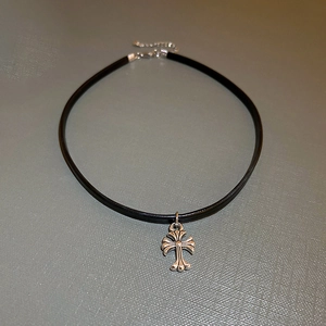 Gothic Cross Pendant Choker Necklace Black Faux Leather Vintage Punk Style For Women Adjustable Jewelry